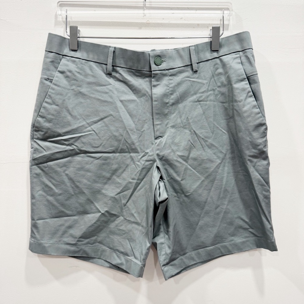 Banana Republic Men’s 9” Slim Core Temp Aiden Short Size 35 Gray Green
